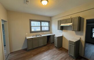 3 beds, 1 bath, $1,195