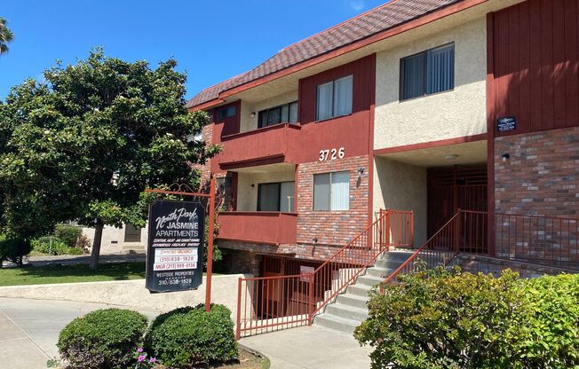 1 bed, 1 bath, $2,095, Unit 104