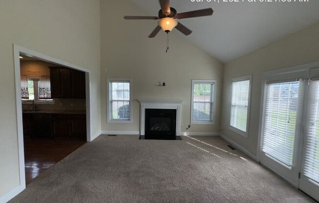 3 beds, 2.5 baths, $2,200