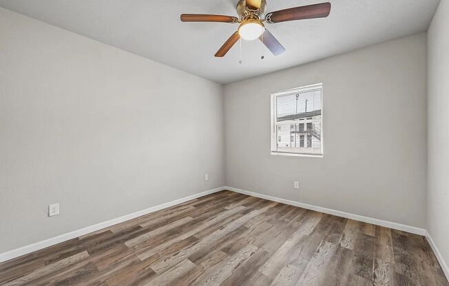 2 beds, 1 bath, 750 sqft, $1,145, Unit 8