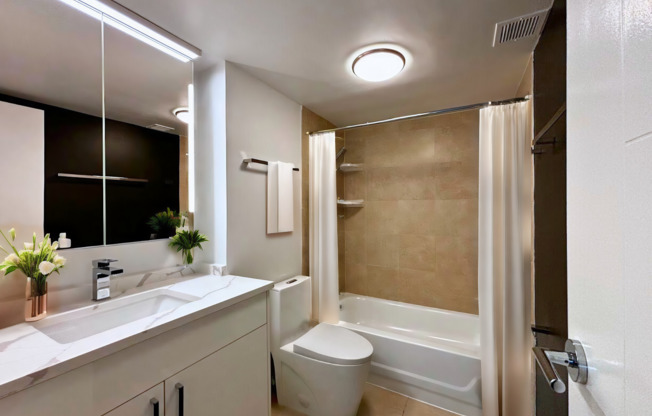 2 beds, 2 baths, 1,039 sqft, $2,525, Unit 606-310