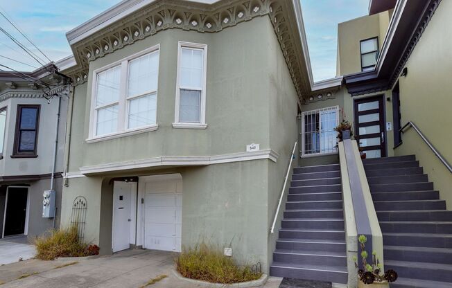 5 Bed / 2 Bath home in Outer Richmond near the Beach and Golden Gate Park. YouTube tour!