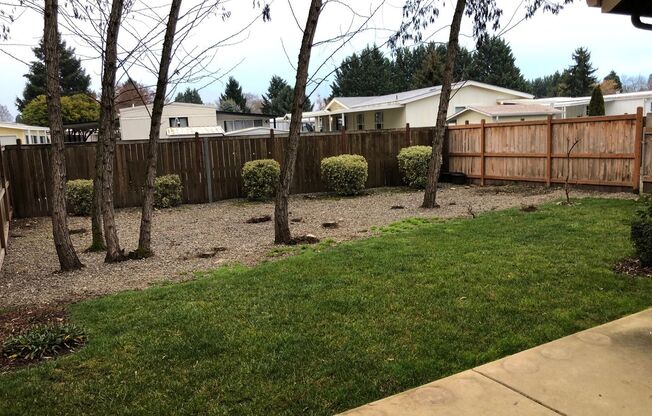 2BED2BATH -2CARGARAGE, WASHER/DRYER HOOKUP, STORAGE, OWNER LANDSCAPE MAINTENANCE