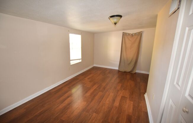 3 beds, 1 bath, $1,800