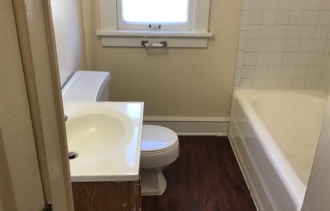 3526-3528 N. 40th St