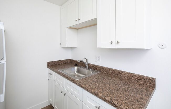 1 bed, 1 bath, $1,695, Unit 632-17