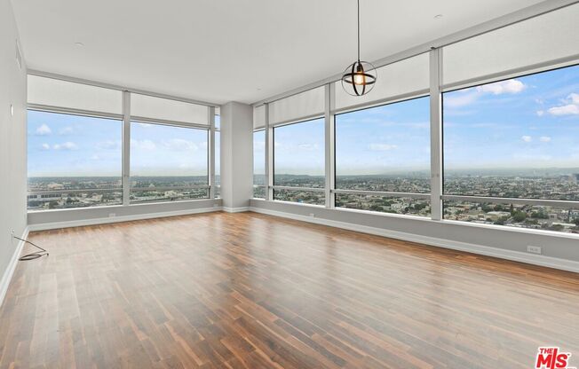 2 beds, 3 baths, 1,870 sqft, $8,250, Unit 28B