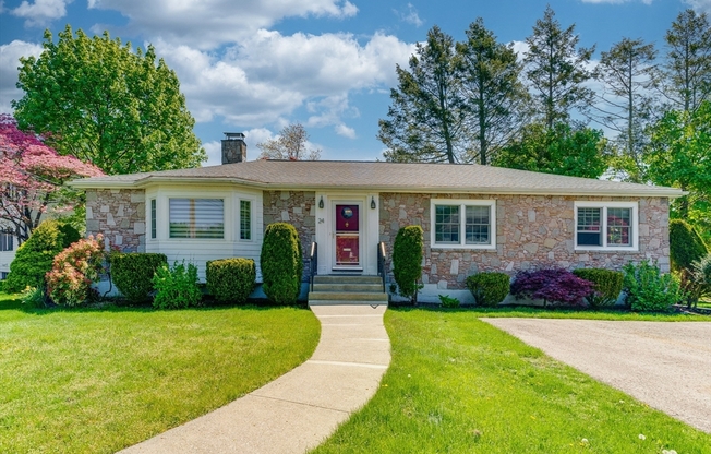 24 GREAT MDW RD