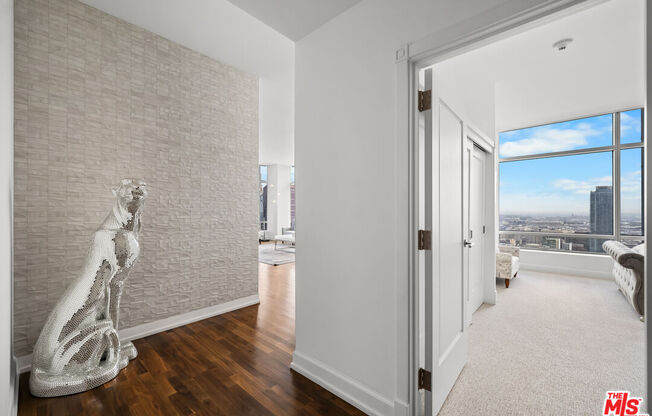 2 beds, 3 baths, 1,700 sqft, $9,500, Unit 37K