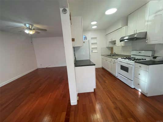 3 beds, 1 bath, 1,000 sqft, $2,800