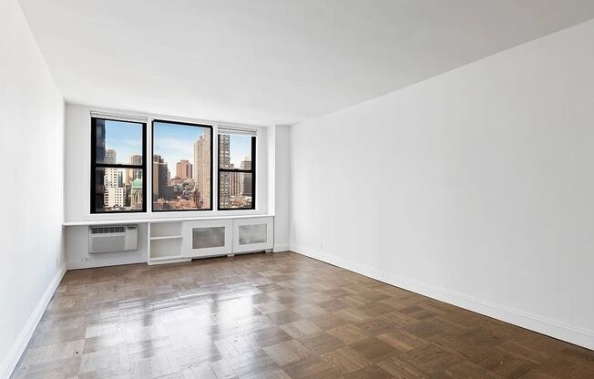 1 bed, 1 bath, 732 sqft, $5,600, Unit 010A