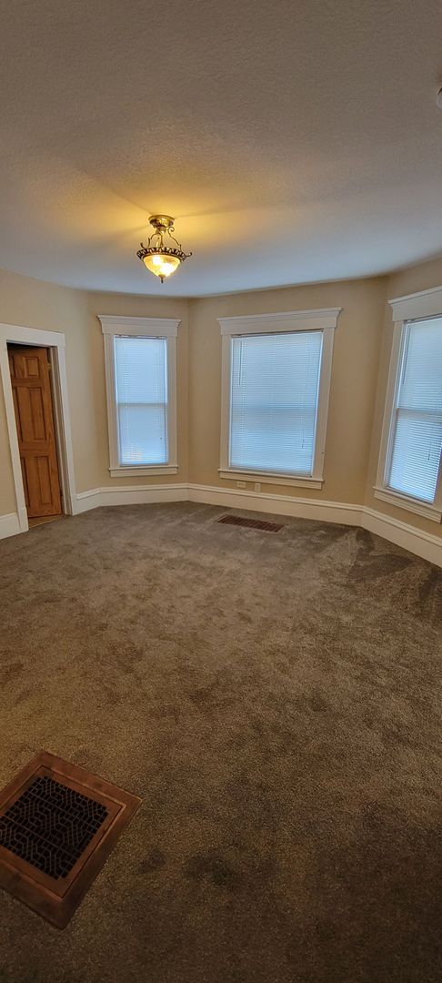 2 Bedroom 1 Bath