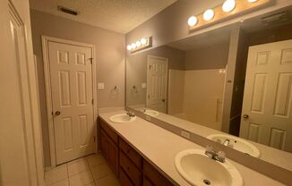 3 beds, 2.5 baths, $1,550