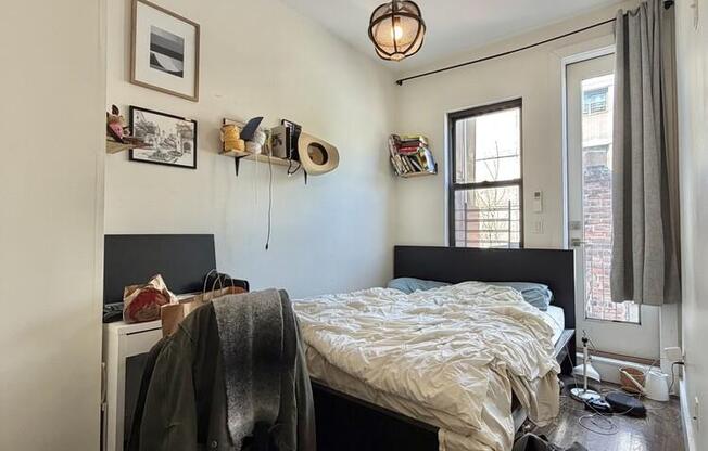 59 GRAHAM AVE