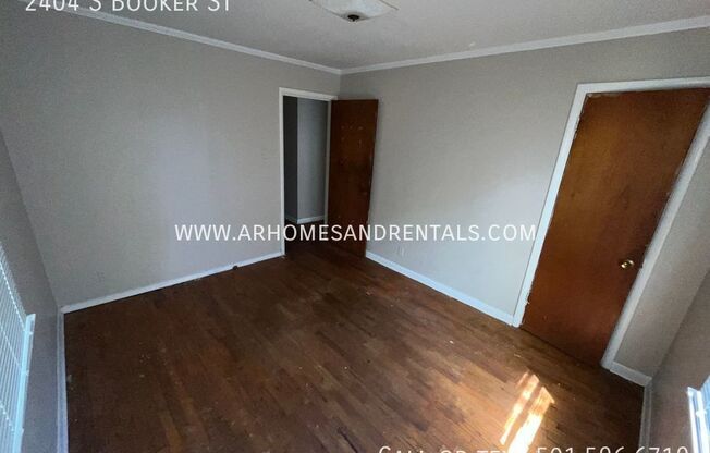 3 beds, 1 bath, 1,071 sqft, $1,095