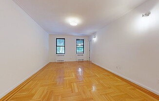 2 beds, 1 bath, $3,200, Unit 1F