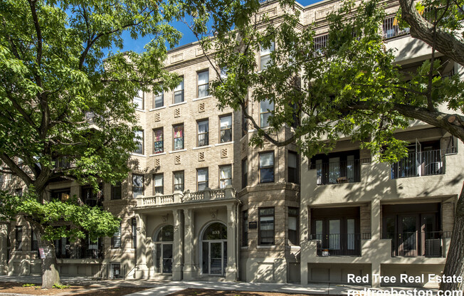 1137 COMMONWEALTH AVE