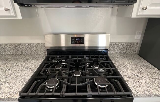 1 bed, 1 bath, 760 sqft, $1,680, Unit 604