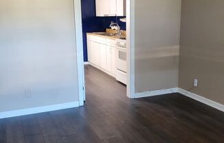 2 beds, 1 bath, $700