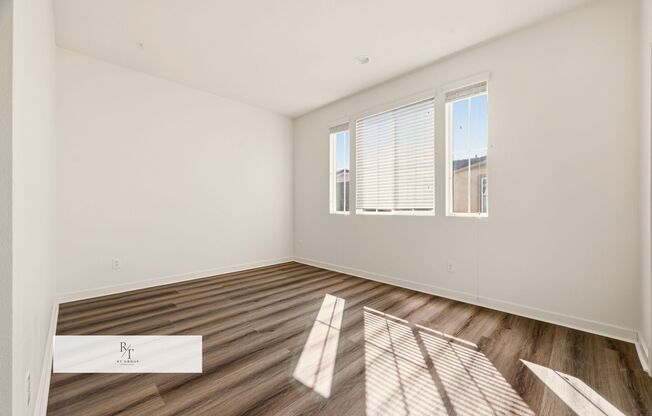 Modern 3-Bedroom Condo with Flexible Multi-Level Layout in Pomona !