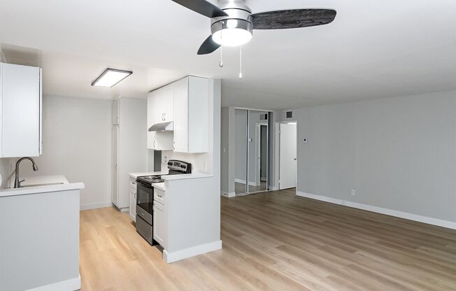 1 bed, 1 bath, 660 sqft, $1,995, Unit 214