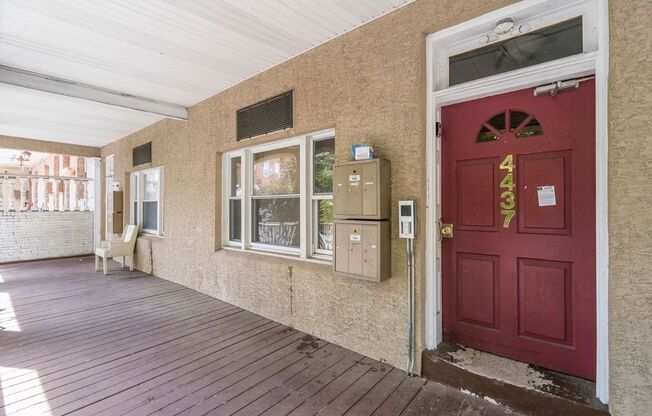 Chestnut St 4439