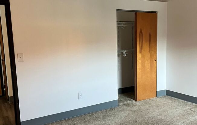 1 bed, 1 bath, 715 sqft, $1,795, Unit 35-310