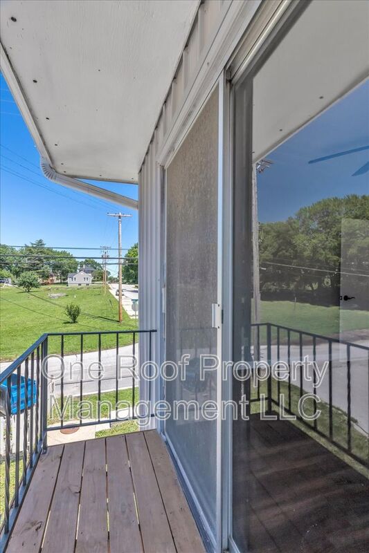 3113 BARNETT AVE