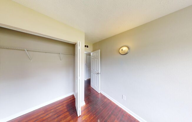 3 beds, 1 bath, $1,300