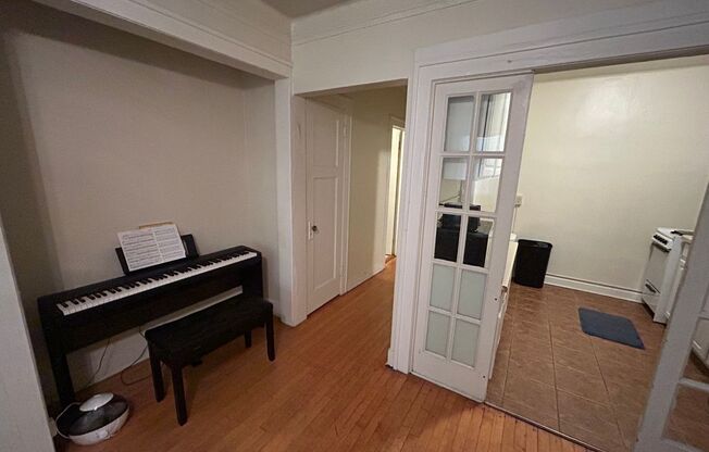 1 bed, 1 bath, $1,095, Unit 3