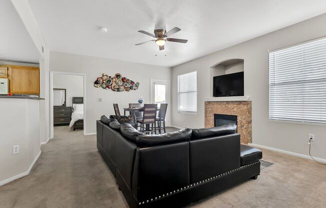 Fully Furnished/Great location 3 bedrooms 2  bath, community pool/gated in south summerlin area