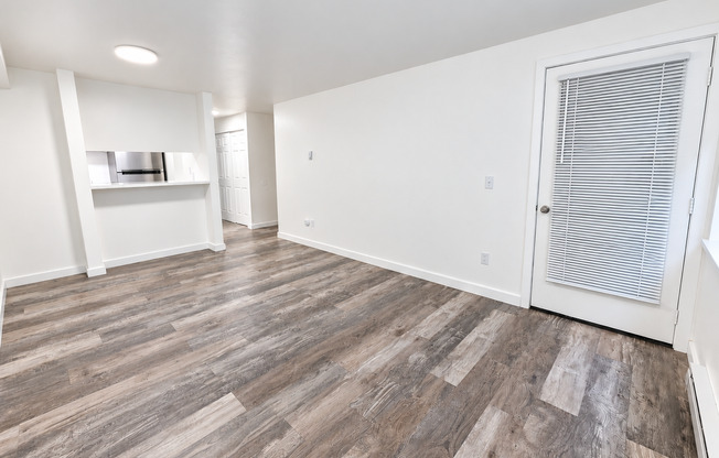 1 bed, 1 bath, 590 sqft, $1,495, Unit 303