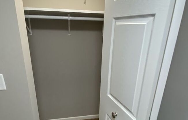 2 beds, 1 bath, 984 sqft, $1,695, Unit 155 118