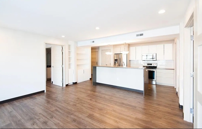 2 beds, 2 baths, $4,250, Unit Unit 209