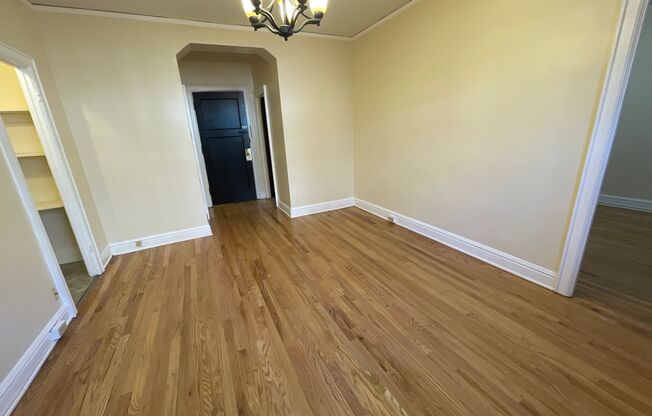 1 bed, 1 bath, 605 sqft, $1,195, Unit B-16