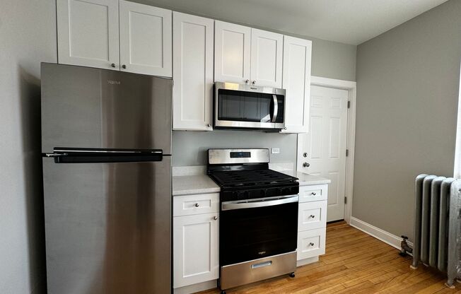 1 bed, 1 bath, $1,650, Unit 4904 #3N