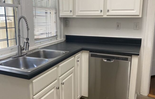2 beds, 2 baths, 1,350 sqft, $2,600, Unit 934-10