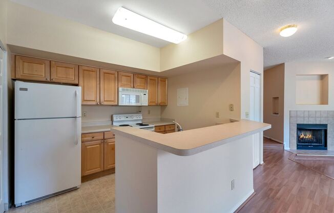 **$1,000.00 OFF MOVE IN SPECIAL!!** **Adorable Updated 2 bed 2 bath Condo for Rent in DTC!**