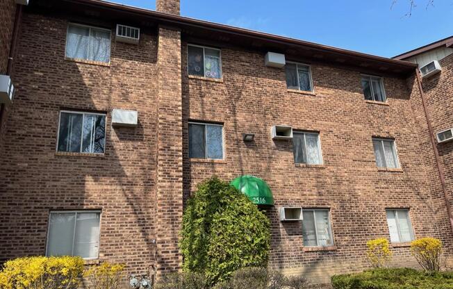 2516 WATERBURY DR