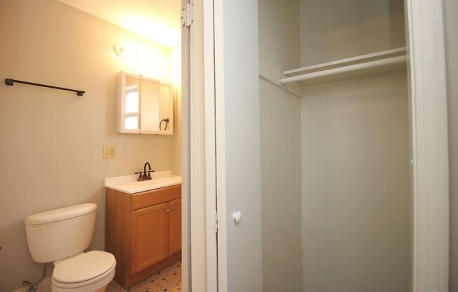 1 bed, 1 bath, 500 sqft, $995, Unit C26