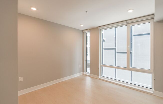 1 bed, 1 bath, 735 sqft, $1,650, Unit 501