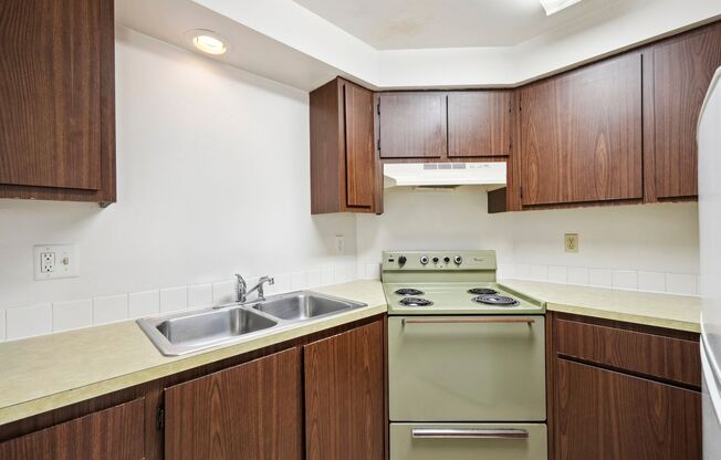 1 bed, 1 bath, $995, Unit 512-5