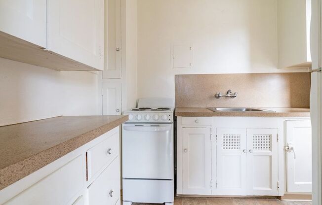 Studio, 1 bath, 400 sqft, $1,495, Unit 203
