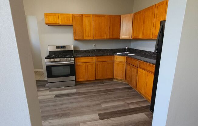 3434 W 21 ST