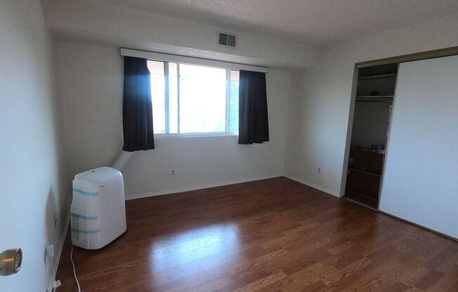 3 beds, 1.5 baths, 1,168 sqft, $3,750, Unit Condo