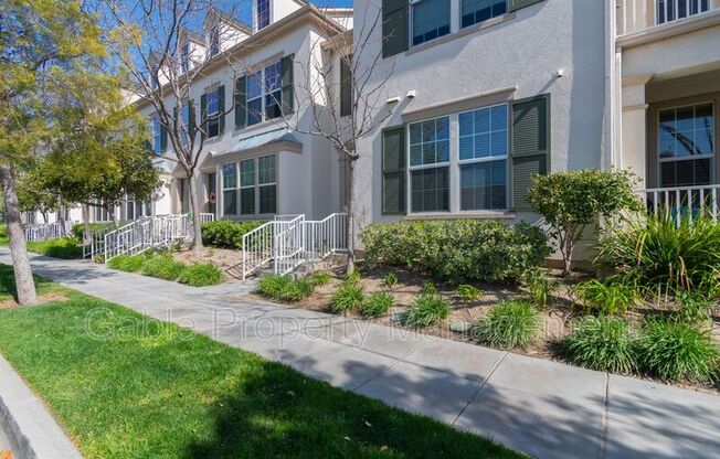 27030 VICTORIA LN