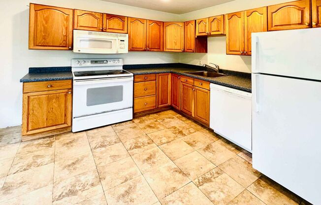 5 bedroom, 1.75 bathroom house (29 East Terrace)