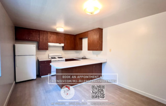 Spacious top floor 2 bedroom, walking distance to Bart and restaurants in beautiful El Cerrito neighborhood.
