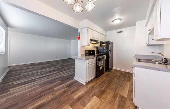 2 beds, 2 baths, 1,000 sqft, $799, Unit 159-I