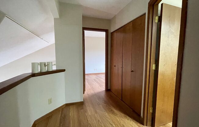 2 beds, 2 baths, $1,600